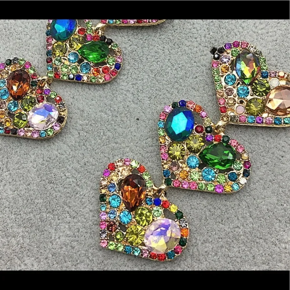 💗 Betsey Johnson triple heart sparkling dangle earrings 💗